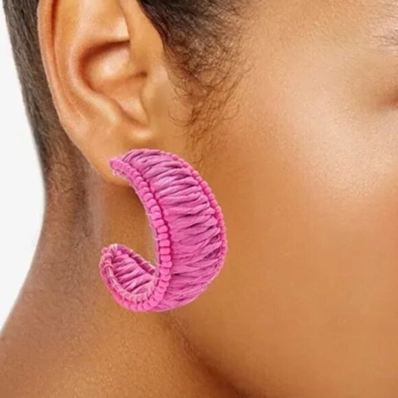 On 34th Raffia Earrings Silver Tone Medium Color Seed Bead & Raffia C-Hoop NWT - Picture 2 of 2